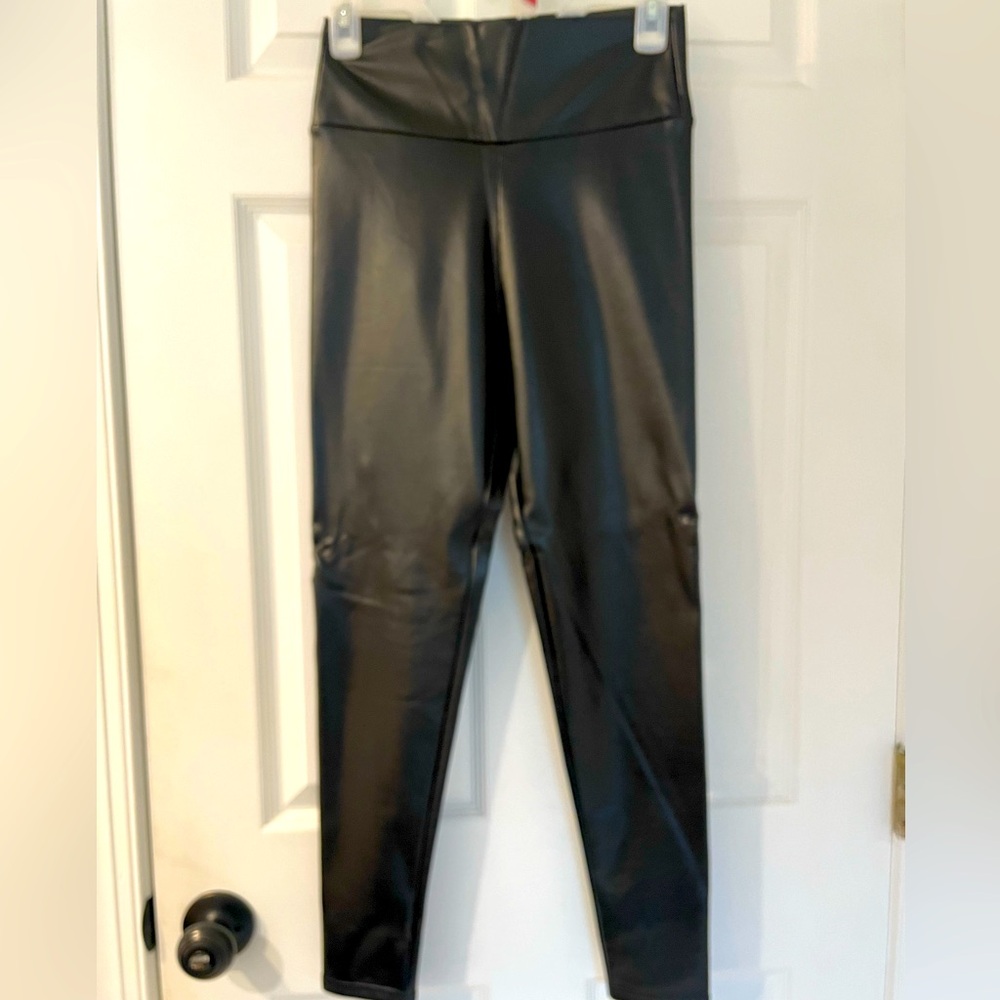 Women's pleather leggings